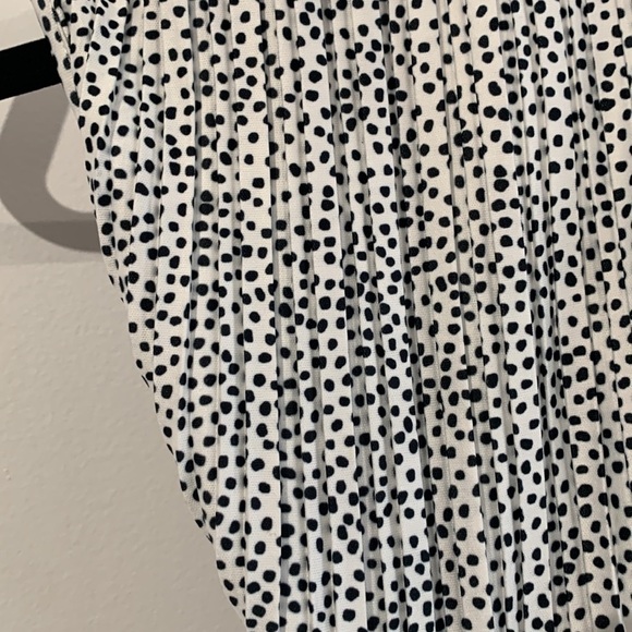 RICKI’S pleated polka dots top, black and white top size medium - Picture 5 of 5